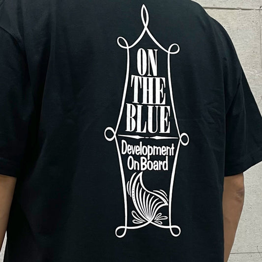 THE VERTICAL TAIL FIN tee