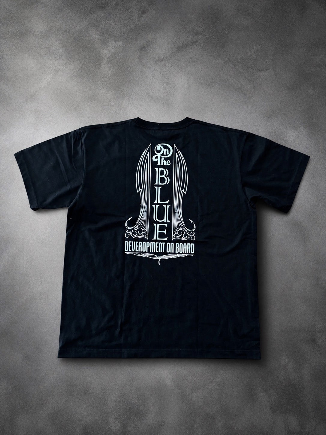 "DEVEROPMENT ON BOARD"6.2ozプレミアムTシャツ